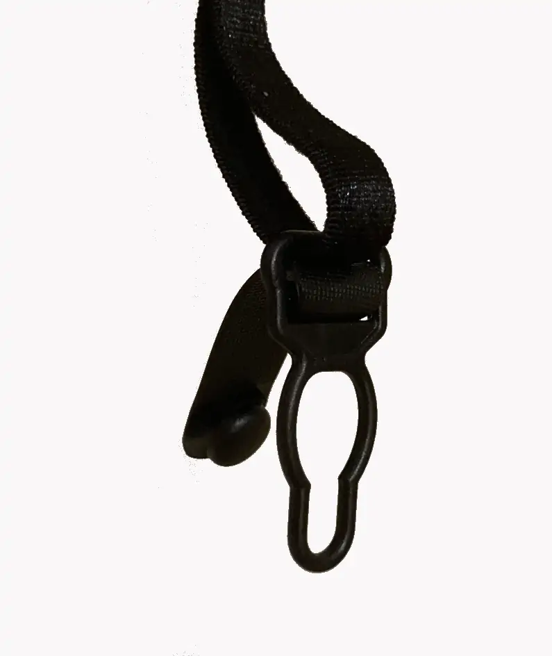 l'attache de la jarretelle pour fixer le bas resille sur les porte jarretelles de la lingerie erotique